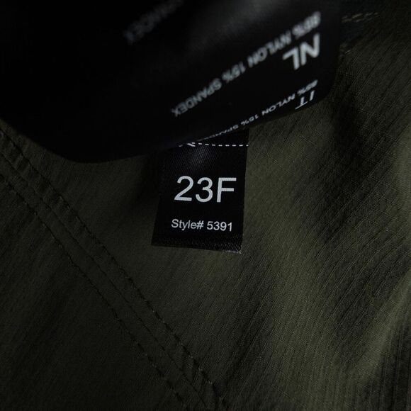 NWT Kuhl Suppressor Jogger Dark Moss Green Gorpcore Outdoor Hiking Trail XXL - Picture 10 of 10